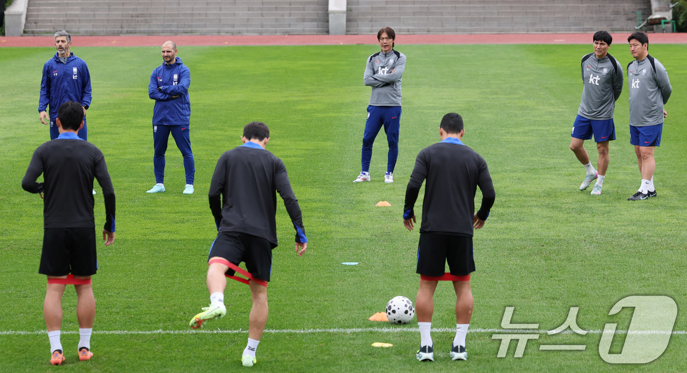 많은 게 걸린 <b>홍명보호 파라과이전</b>
