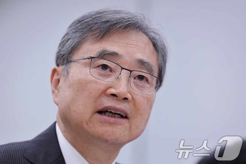 조현 "<b>트럼프</b> 경주 오지만, <b>APEC</b> 본행사 <b>불참 가능성</b> 커"