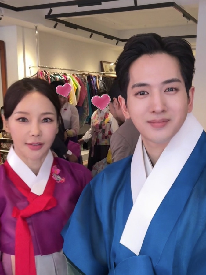 <b>류필립</b><b>미나</b> "누나, 다이어트하며 돈 많이 벌어… 우리 좋은 일 아냐"