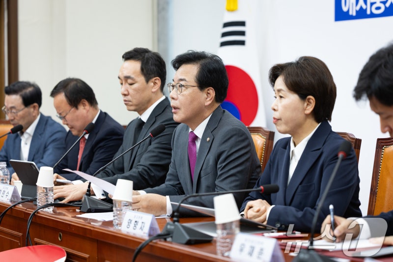 국힘 "李정부 10.15 <b>부동산</b> 대책은 서울 추방 명령"(종합)