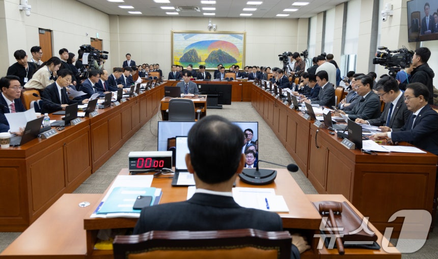 20일 서울 여의도 국회에서 정무위원회 금융위원회 등에 대한 국정감사가 진행되고 있다. 2025.10.20/뉴스1 ⓒ News1 이승배 기자