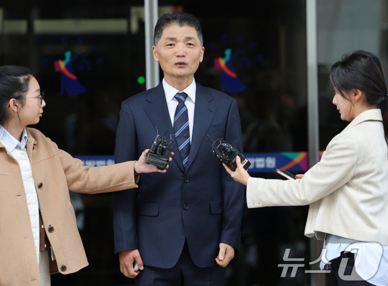 檢, <b>김범수</b> 1심 <b>무죄</b>에 <b>항소 검토</b>…"허위진술 압박 동의 어려워"