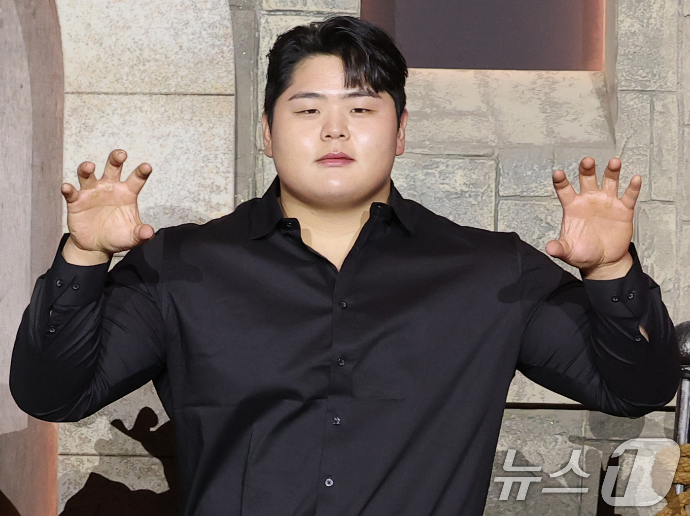 '<b>피지컬</b>:<b>아시아</b>' 김민재 "넷플릭스 <b>출연</b> 믿기지 않아…씨름 대표 부담"