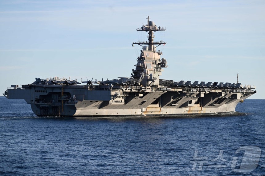 세계 최대 항공모함인 제럴드 R. 포드함이 2025년 9월 24일 북해에서 열린 나토 연합훈련 '넵튠 스트라이크 2025' 중 포착된 모습.2025.09.24. ⓒ AFP=뉴스1