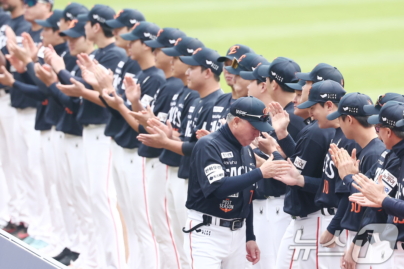 <b>김경문 감독</b>, 한국시리즈 첫 <b>우승</b>을 위해