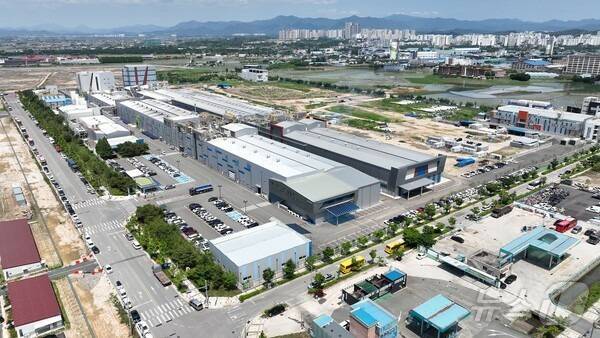 전주 탄소소재국가산단 내 효성첨단소재 전경(전주시 제공)/뉴스1