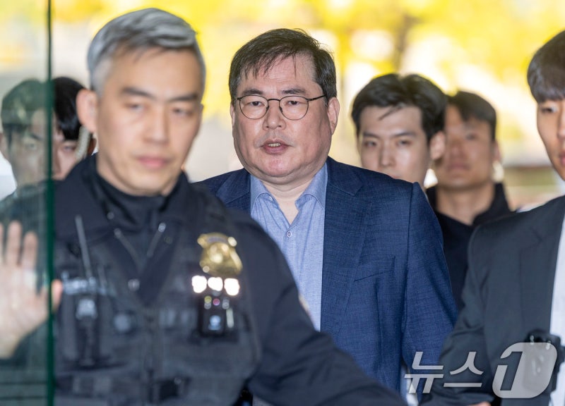 대장동 1심에 與 "정치검찰 석고대죄" vs 野 "李<b>대통령 재판 재개</b>"