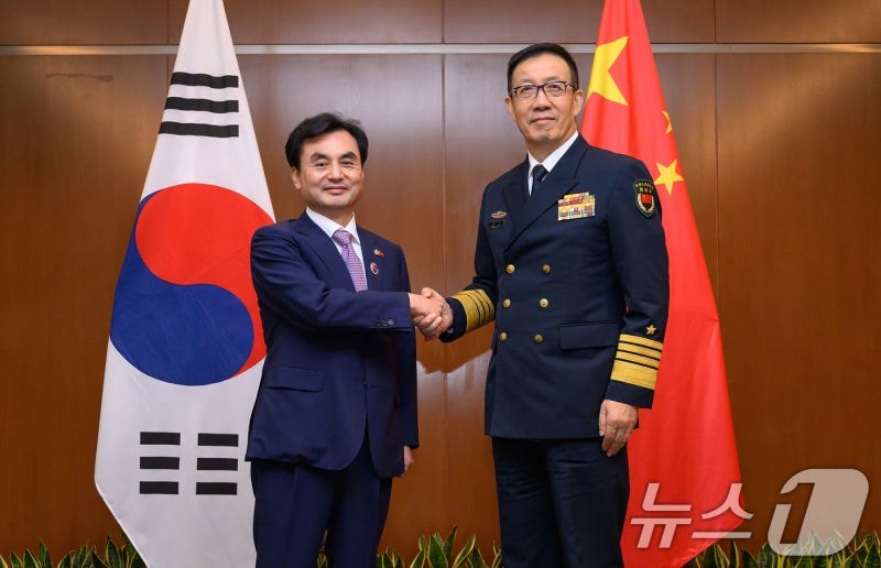 안규백, 연쇄 양자<b>회담</b>…중국에 '서해 구조물' 입장 설명(종합)