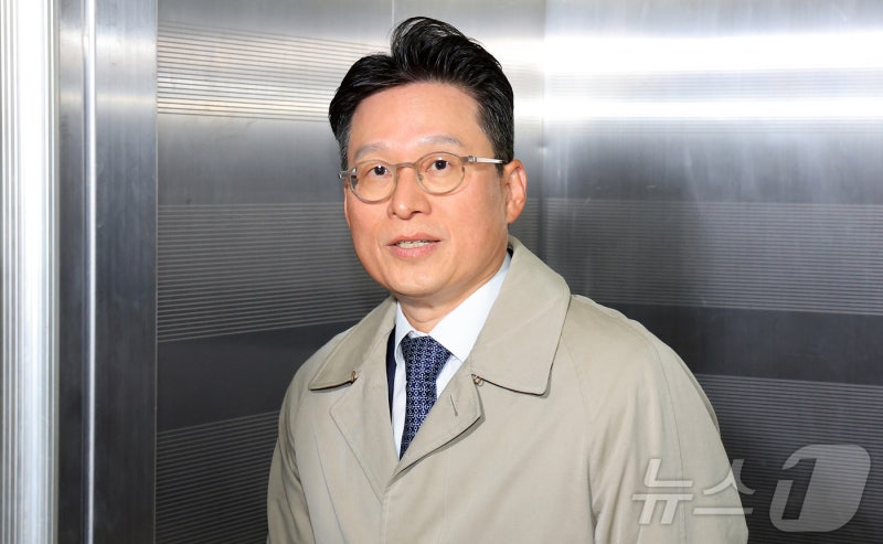 <b>김선규</b> 전 공수처 부장검사, <b>해병특검 출석</b>…"사실관계 달라"