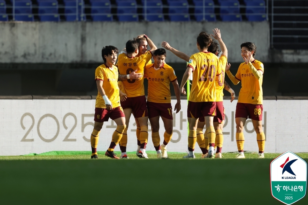 '신창무 결승골' <b>광주</b>, <b>제주</b>에 2-0 승리…잔류 9부 능선 넘었다