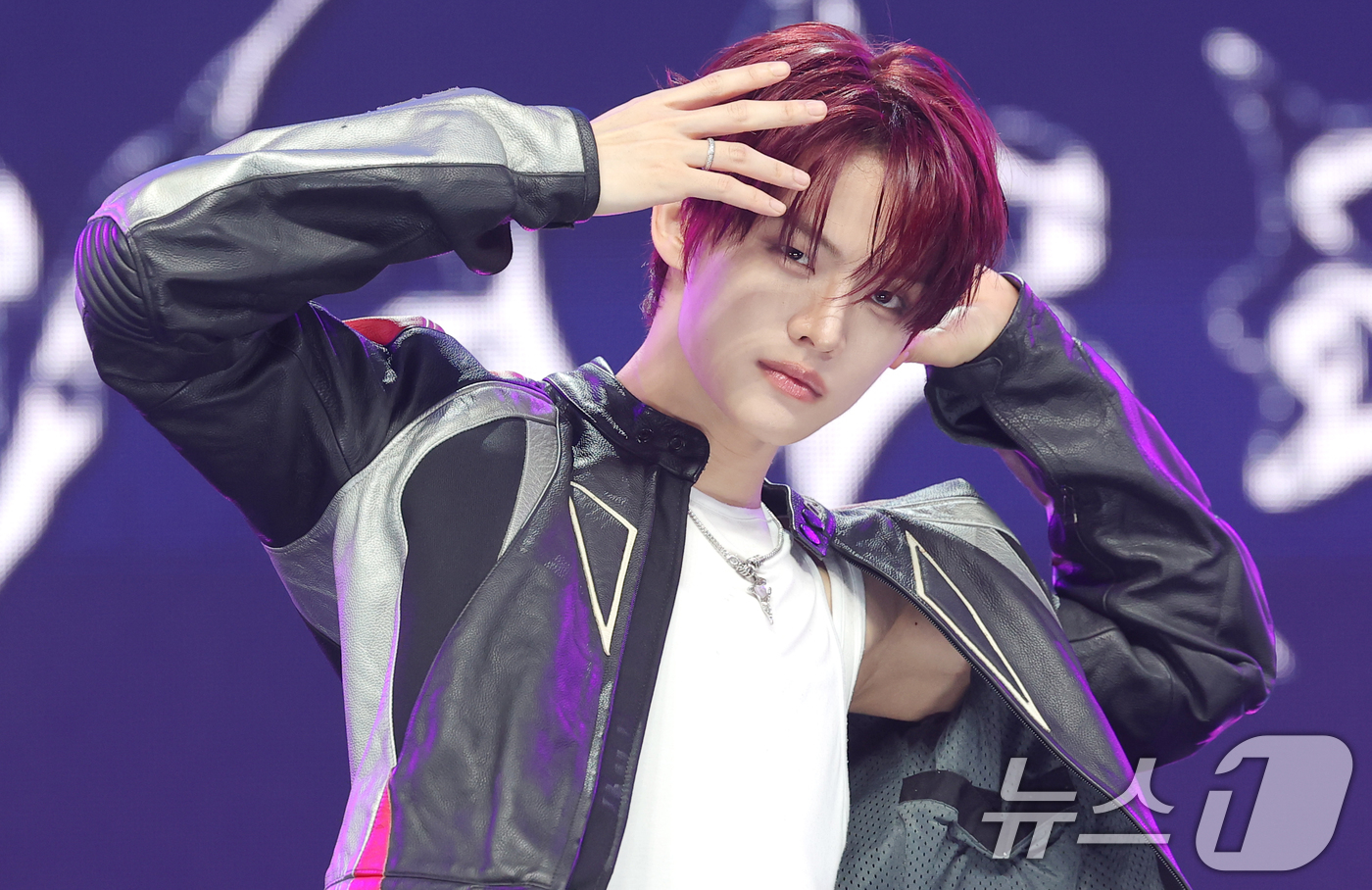 전민욱, <b>클로즈 유어 아이즈</b> 리더