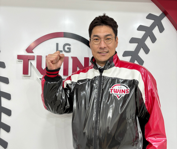 '통합 우승' LG, <b>이동현 투수코치</b> 영입…"최고의 팀 돌아와 영광"