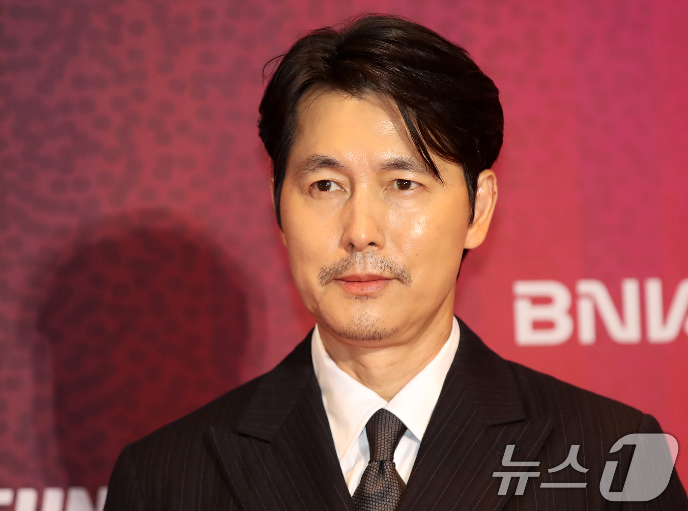 "용기 내" '<b>메이드</b> 인 <b>코리아</b>' <b>정우성</b>, 현빈·우민호 손잡고 복귀 시동(...
