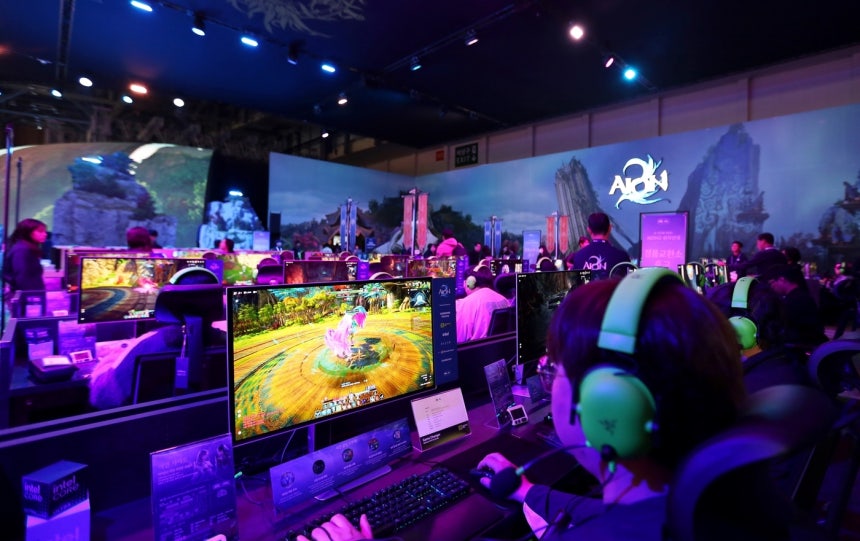 지스타 2025 아이온2 시연 부스 전경 (엔씨소프트 제공)