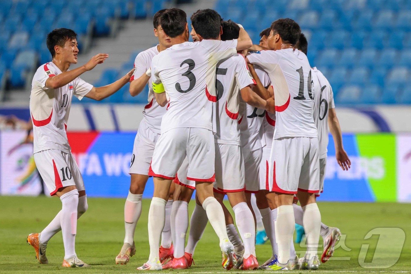 북한 축구, 베네수엘라 꺾고 U<b>17 월드컵 16강</b>행…일본과 격돌