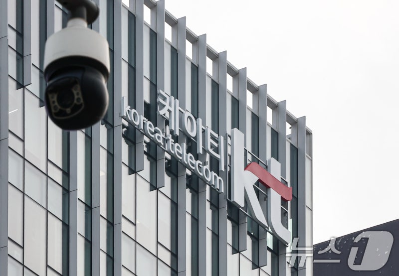 0008607342_001_20251116180512084.jpg?type=w800