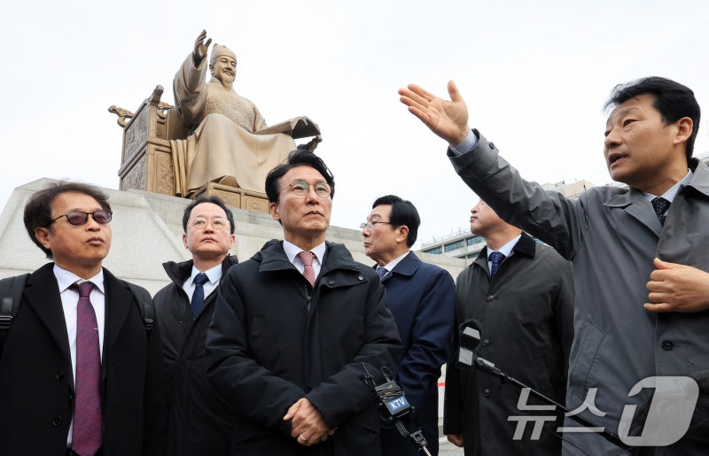 <b>오세훈</b>과 각 세우는 <b>김민석</b>…차기 서울시장·당대표 행보 '촉각'(종합)