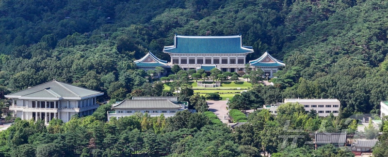 "<b>청와대 폭탄테러</b> 할 것" <b>협박</b> 전화 30대 구속 영장