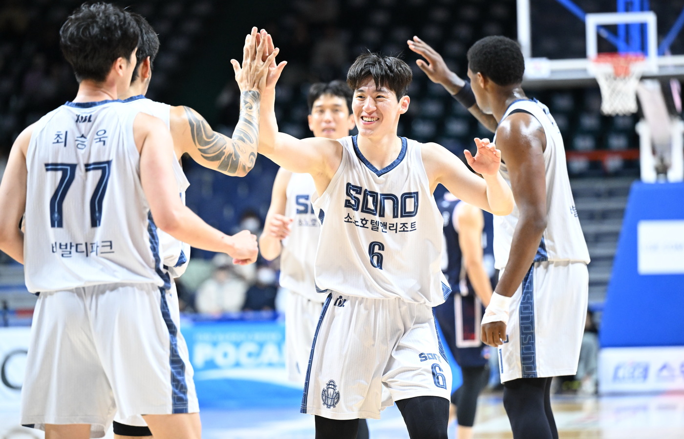 '<b>이정현</b> 31점' 소노, KCC 잡고 공동 7위 도약