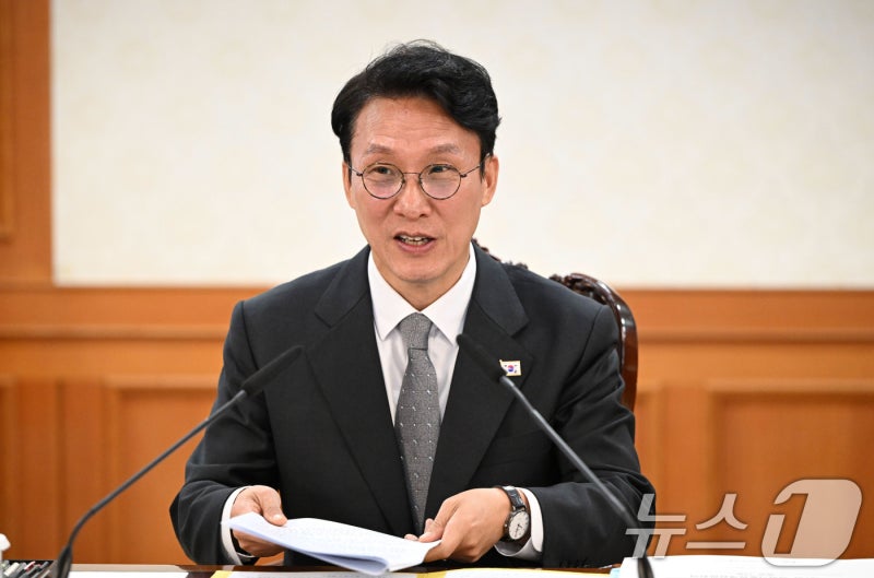 金총리 "<b>AI</b><b>혁신</b> 성과, 모두에게 고루 확산되도록 힘쓸 것"