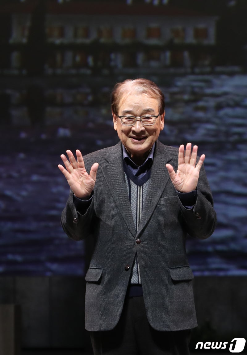 "참스승·연기 역사" <b>이순재 별세</b>에 연예계 <b>추모</b> 물결…정보석·태연 애...