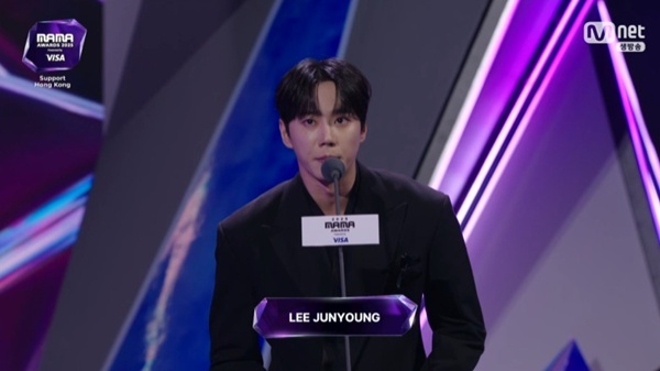 이준영, 홍콩 화재 참사 애도…엔하이픈·<b>라이즈</b> 수상 [2025 마마]