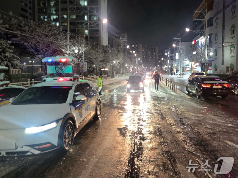 '폭설 예보' 듣고 의정부·양주시 뭐했나? "<b>제설 엉망</b>" <b>시민 불만</b> '폭주...