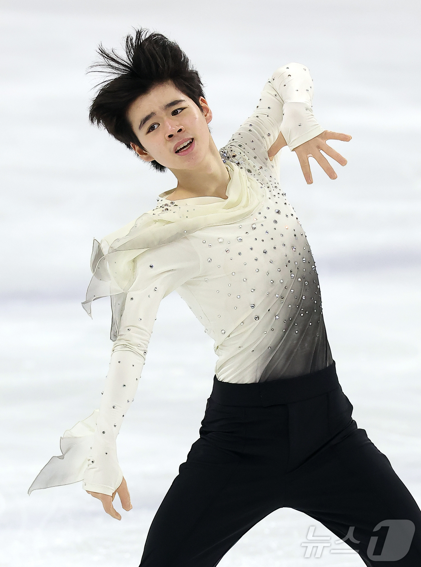 피겨 <b>서민규</b>, 한국 남자 최초 주니어 GP 파이널 <b>우승</b>…김유성 은메달
