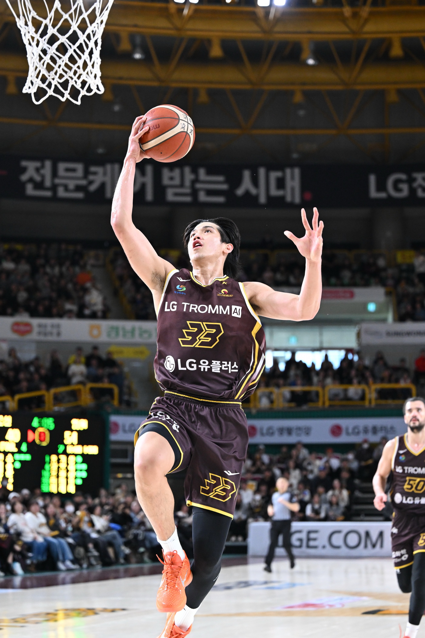 '타마요 24점' <b>프로농구</b> LG, <b>현대모비스</b> 꺾고 단독 선두 질주