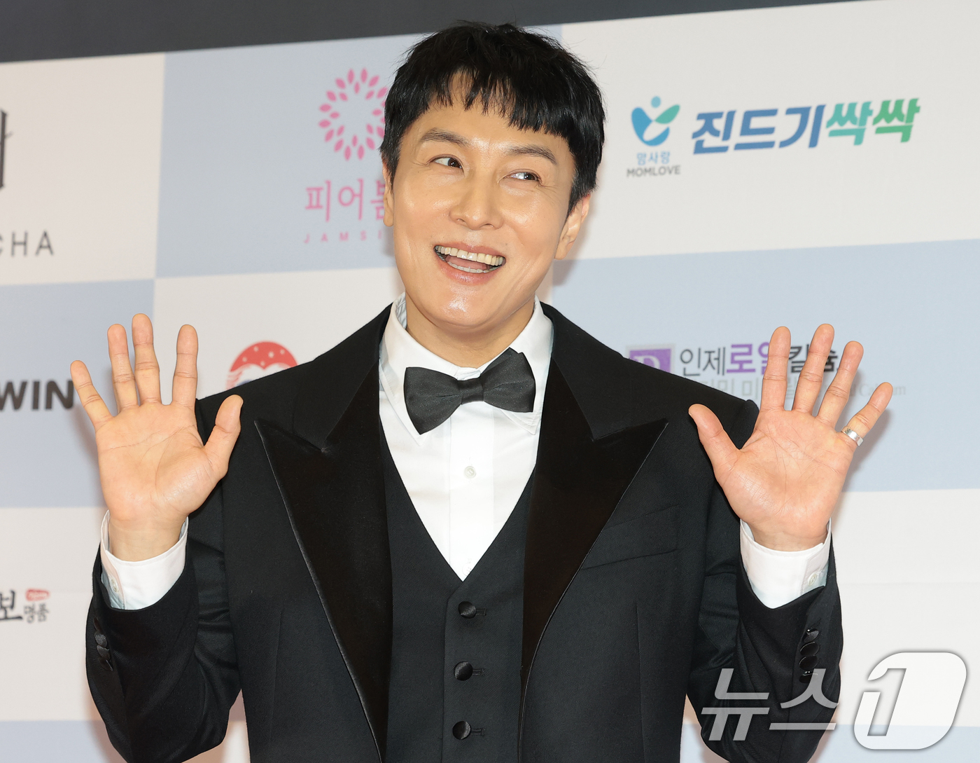김동완, <b>서울국제영화대상</b> MC