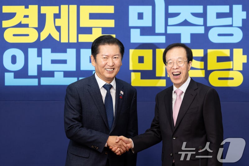 <b>이석연</b>, <b>정청래</b> 만나 "헌법 일탈은 폭력…법 왜곡죄만은 재고해야"