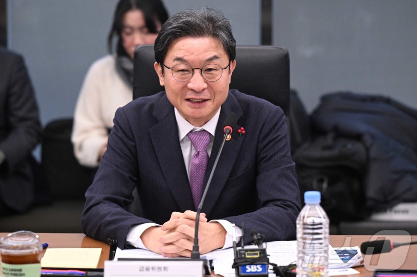 이억원 금융위원장이 4일 오후 서울 중구 대한상공회의소에서 열린 'M.AX 얼라이언스-국민성장펀드 연계 간담회'에서 모두발언을 하고 있다.(공동취재) 2025.12.4/뉴스1 ⓒ News1 박지혜 기자