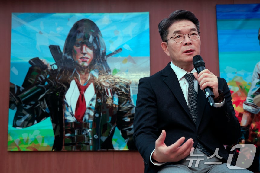 정원오 성동구청장이 10일 오후 서울시 성동수 왕십리로 펍지성수 라운지에서 도서‘성수동 (도시는 어떻게 사랑받는가)’기자간담회를 하고 있다.2025.12.10/뉴스1 ⓒ News1 박정호 기자