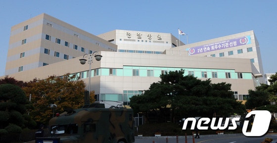 <b>음주운전</b> 직위해제된 <b>경찰병원장</b>…직무대리도 <b>음주</b> 전과자