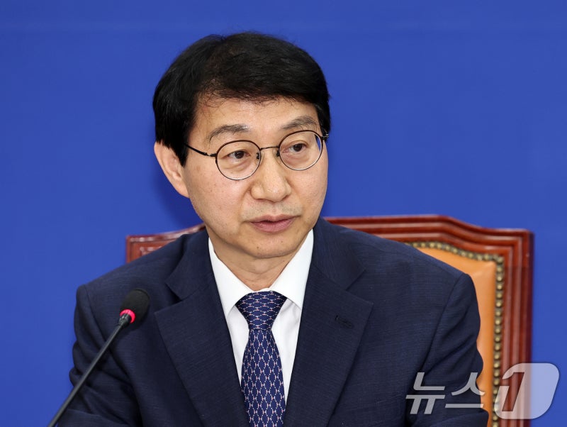 <b>국민연금공단 이사장</b>에 <b>김성주</b> 전 의원…15일 임명