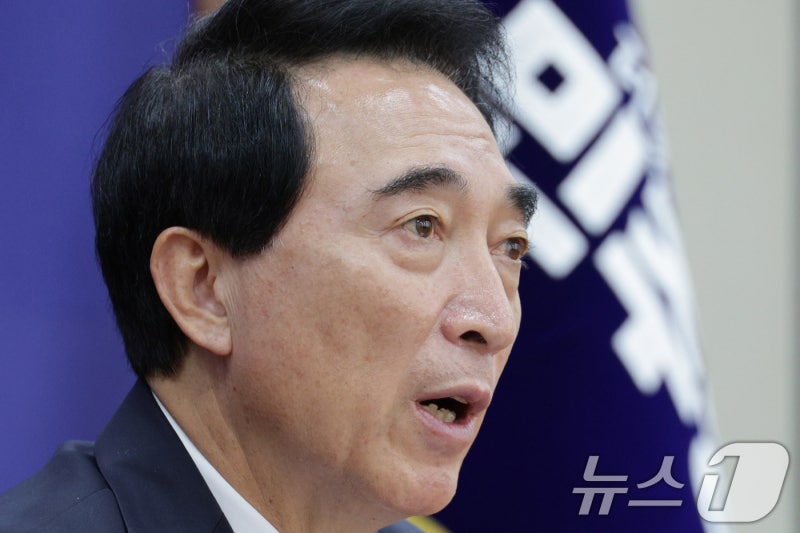 與 "<b>통일교 연루</b> 근거 제시되면 가차 없이 처리"…특검엔 선 그어