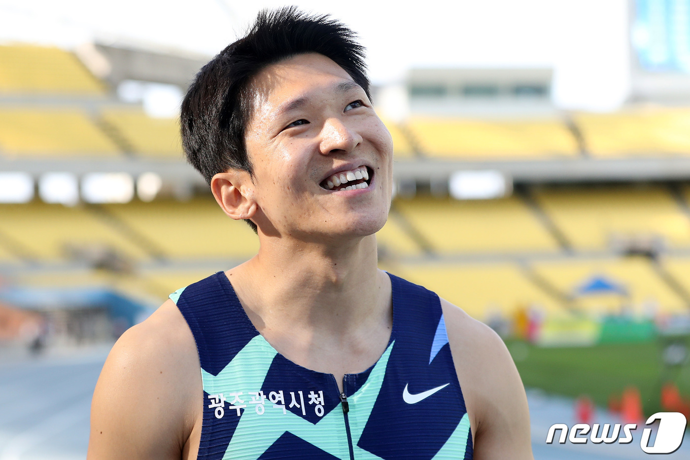 '육상 100m 간판' <b>김국영</b> 현역 은퇴…"<b>지도자</b>로 길잡이 역할 하겠다"