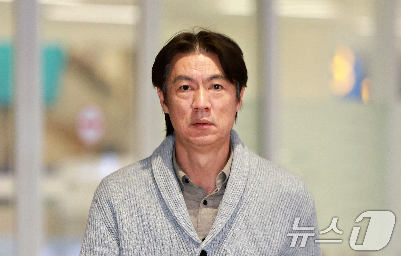 홍명보 감독 귀국