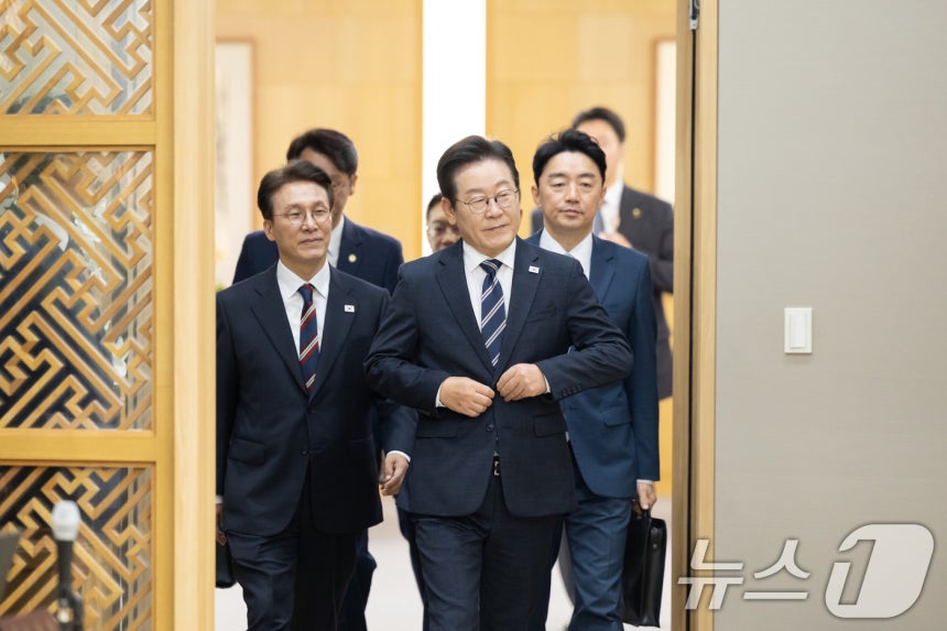 이재명 대통령이 16일 세종시 정부세종청사에서 열린 제42회 국무회의에 참석하고 있다.(대통령실 제공.재판매 및 DB 금지) 2025.9.16/뉴스1 ⓒ News1 허경 기자