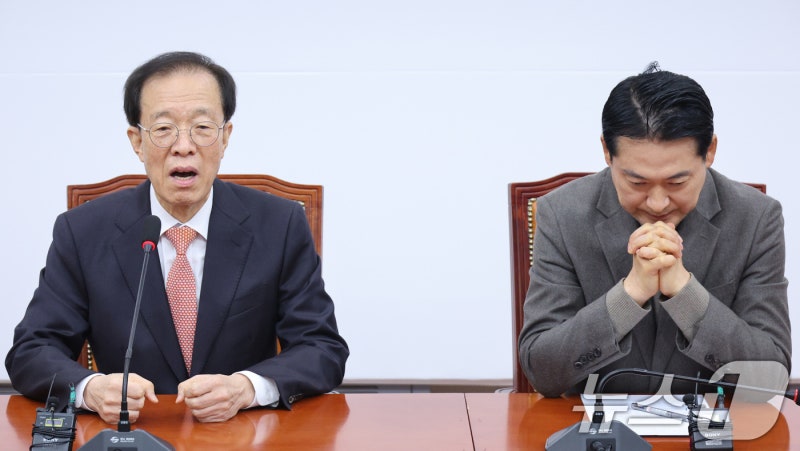 <b>이석연</b> 위원장의 <b>쓴소리</b>