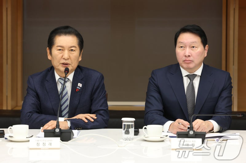 정청래, 최태원 만나 <b>지역발전 논의</b>…"李정부·기업은 운명 공동체"