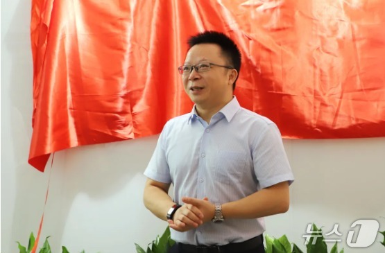 천웨이량 - 회사 홈피 갈무리