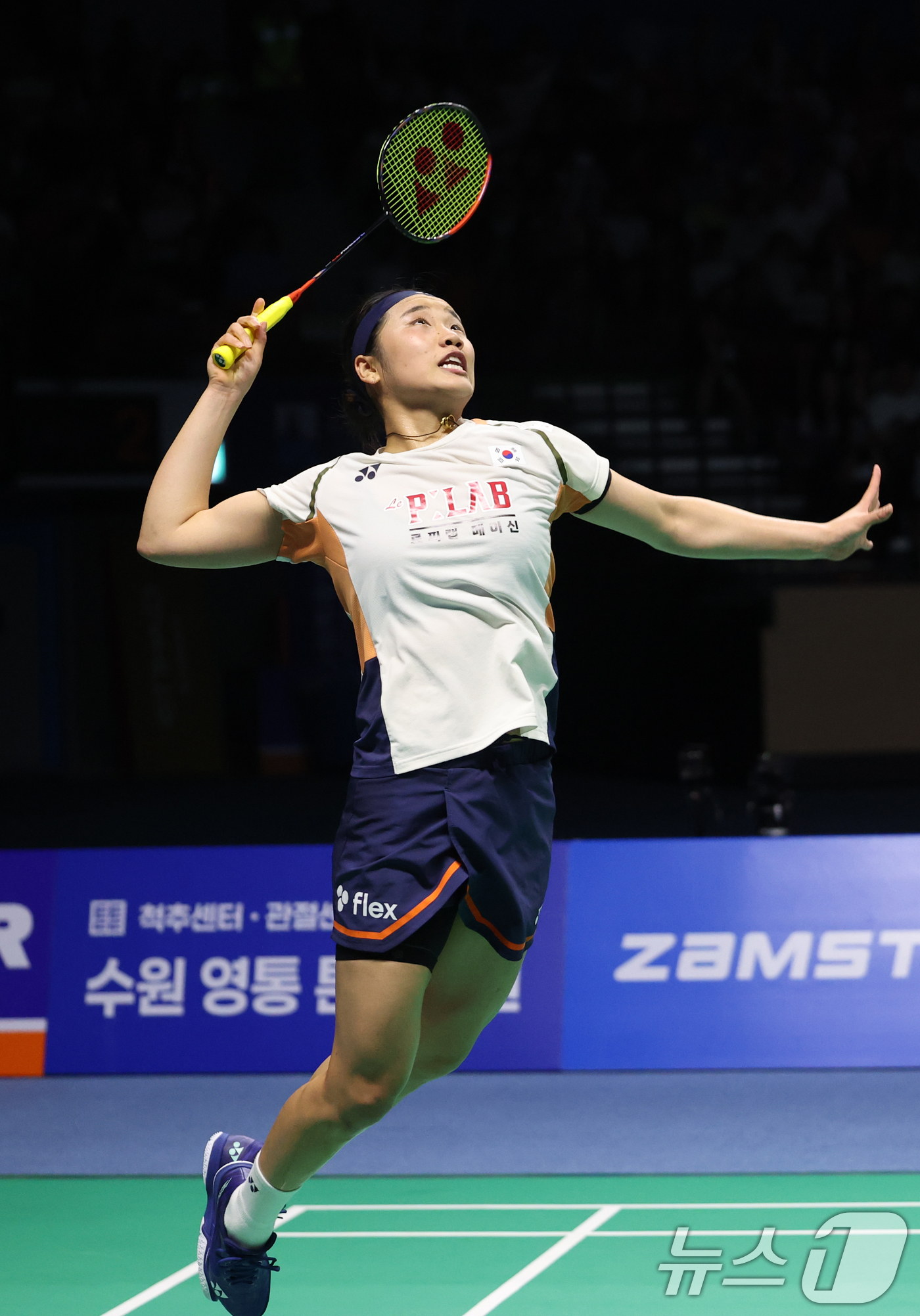 왕중왕전도 승승장구 <b>안세영</b>, 미야카지에 2-0 완승…<b>4강</b> 확정