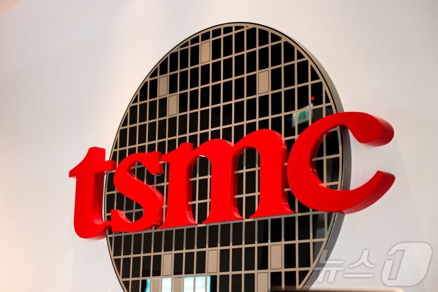 TSMC 로고.FILES-TAIWAN-SEMICONDUCTORS-EARNINGS-TSMC ⓒ AFP=뉴스1