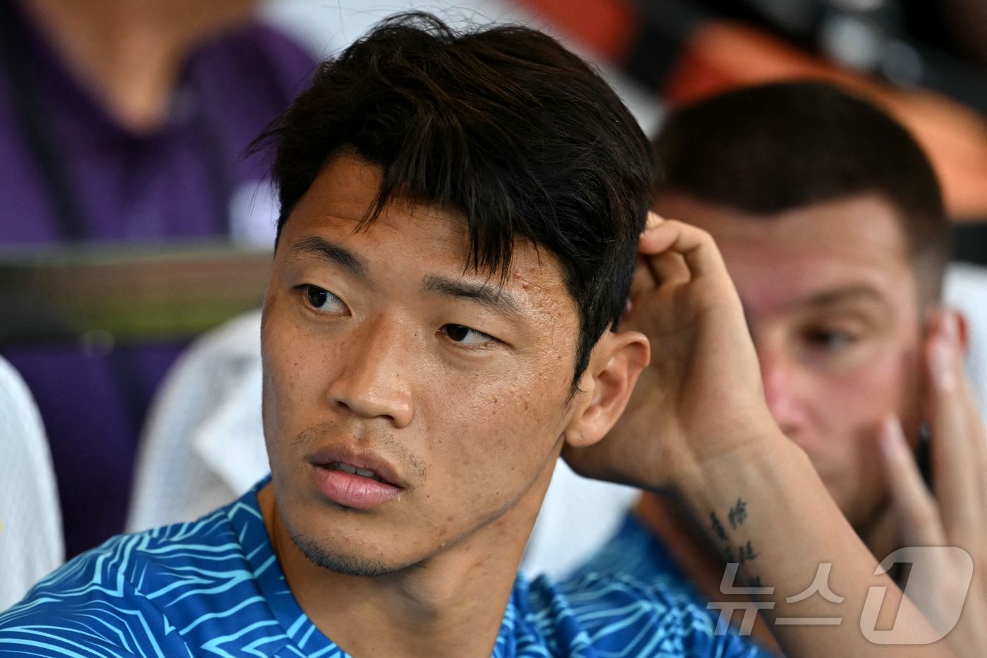 'EPL 16경기 무승' <b>황희찬</b>의 <b>울버햄튼</b>, 제프 시 <b>회장</b>도 떠난다