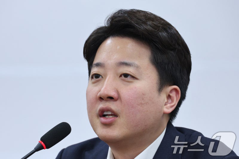 '공천 개입 의혹' <b>이준석</b>, 오늘 <b>김건희특검</b> 첫 피의자 소환<b>조사</b>