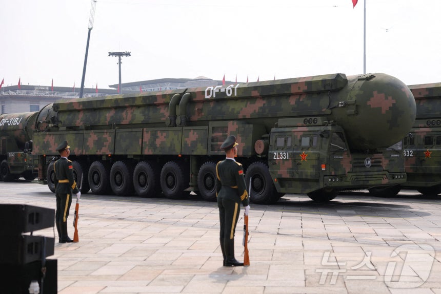 중국 전승절 80주년 열병식에서 공개한 대륙간탄도미사일(ICBM) 둥펑(DF)-61 ⓒ 로이터=뉴스1 ⓒ News1 김초희 디자이너
