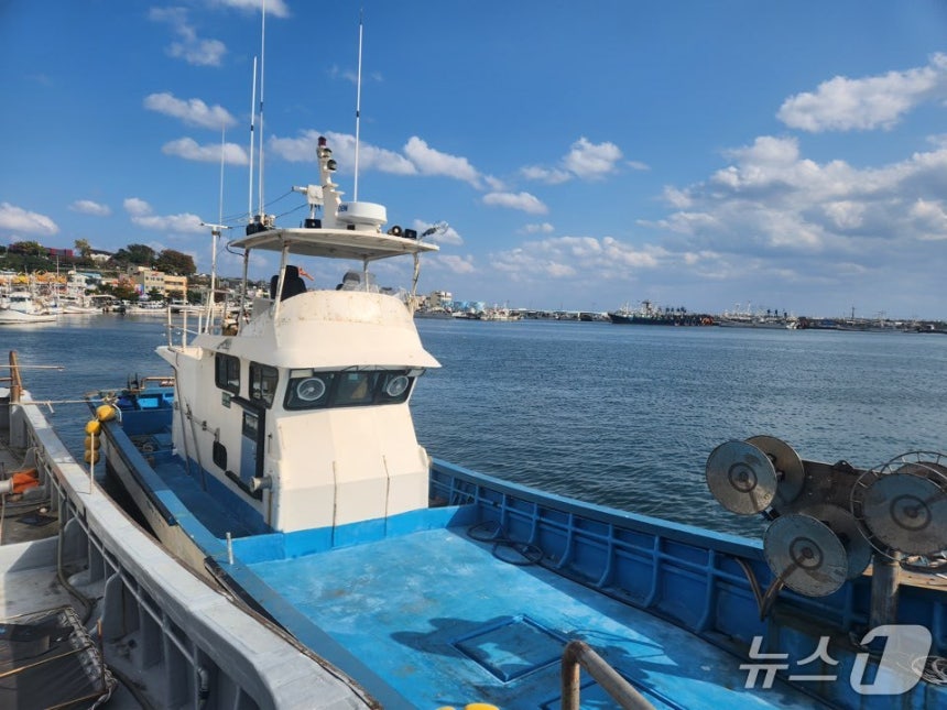 불법 포획 어선(울진해양경찰서 제공.재판매 및 DB금지)