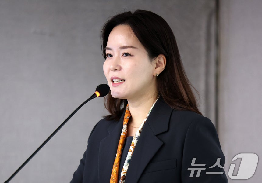 이주영 개혁신당 의원이 27일 서울 서초구 가톨릭대학교 성의교정 성의회관에서 열린 대한전공의협의회-보건복지부 정책 간담회를 찾아 인사말을 하고 있다.2025.12.27/뉴스1 ⓒ News1 박지혜 기자