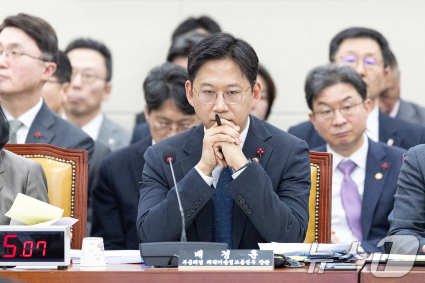 배경훈 과학기술정보통신부 장관 겸 부총리가 31일 서울 여의도 국회에서 열린 제430회국회(임시회) 쿠팡 침해사고 및 개인정보 유출,<a href=